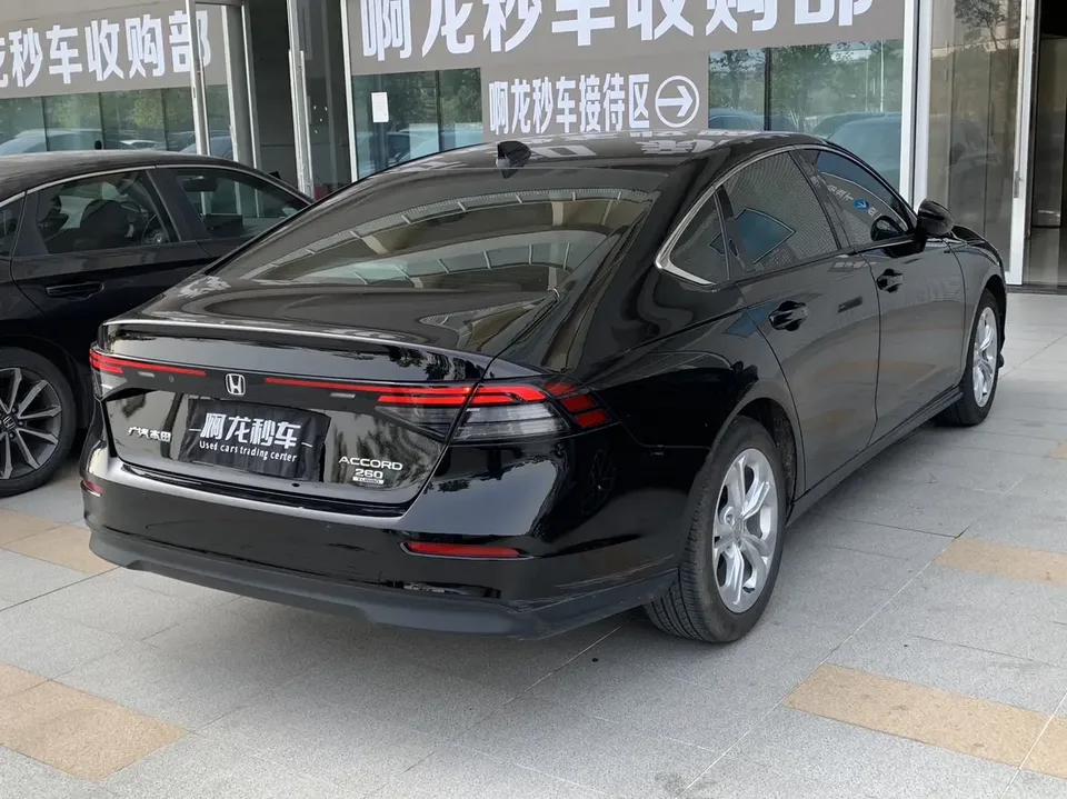 Honda Accord Rui T 260TURBO Deluxe Edition 2024 — миниатюра 2