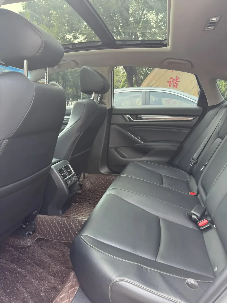 Honda Accord 2022 Accord 260TURBO Fantasy Night Premium Edition 2022 — миниатюра 5