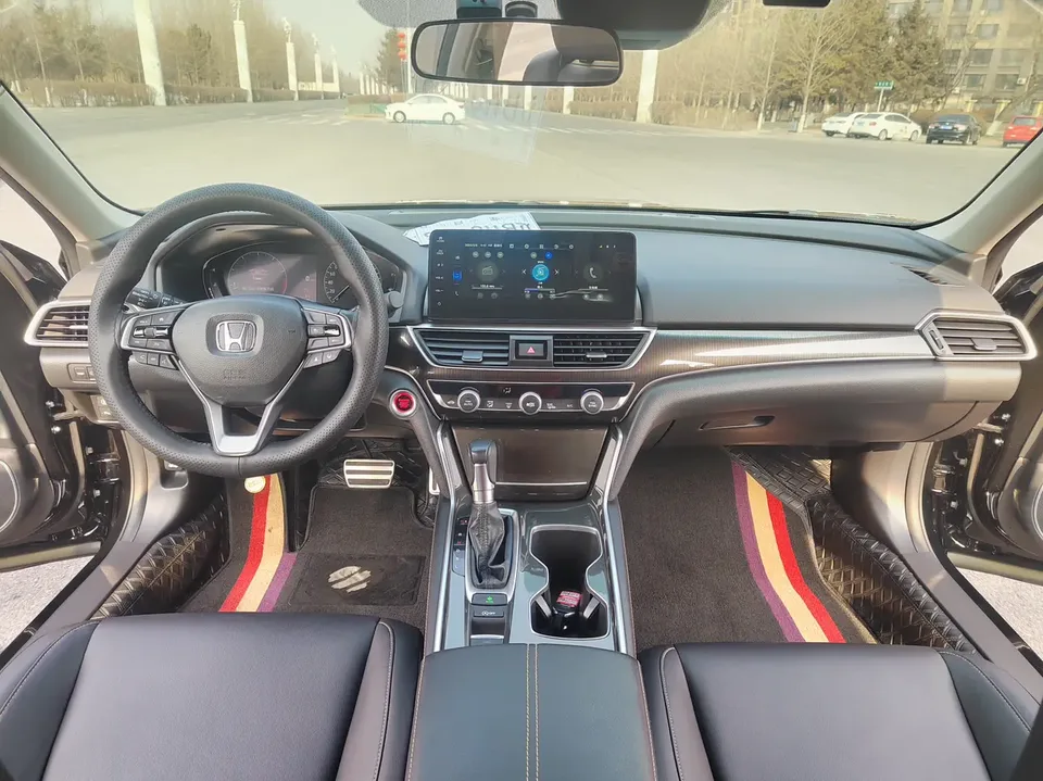 Honda Accord 2022 Accord 260TURBO Fantasy Night Premium Edition 2023 — миниатюра 3