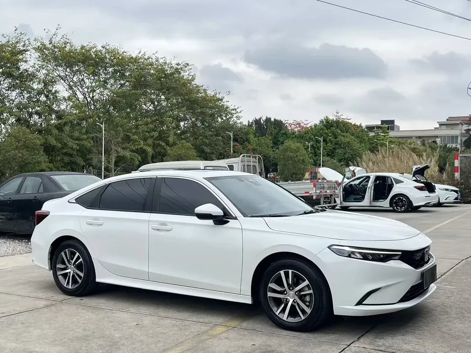 Honda Integra 240TURBO CVT Leading Edition 2024 — миниатюра 3