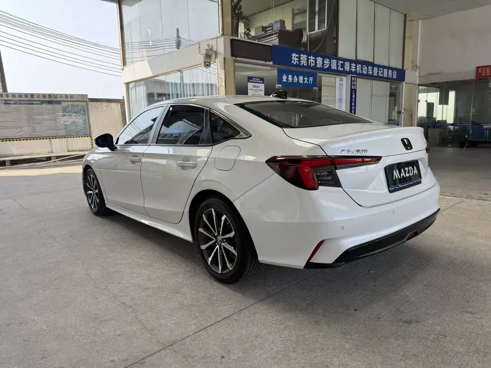 Honda Integra Style 2023 240TURBO CVT Deluxe Edition 2023 — thumbnail 4