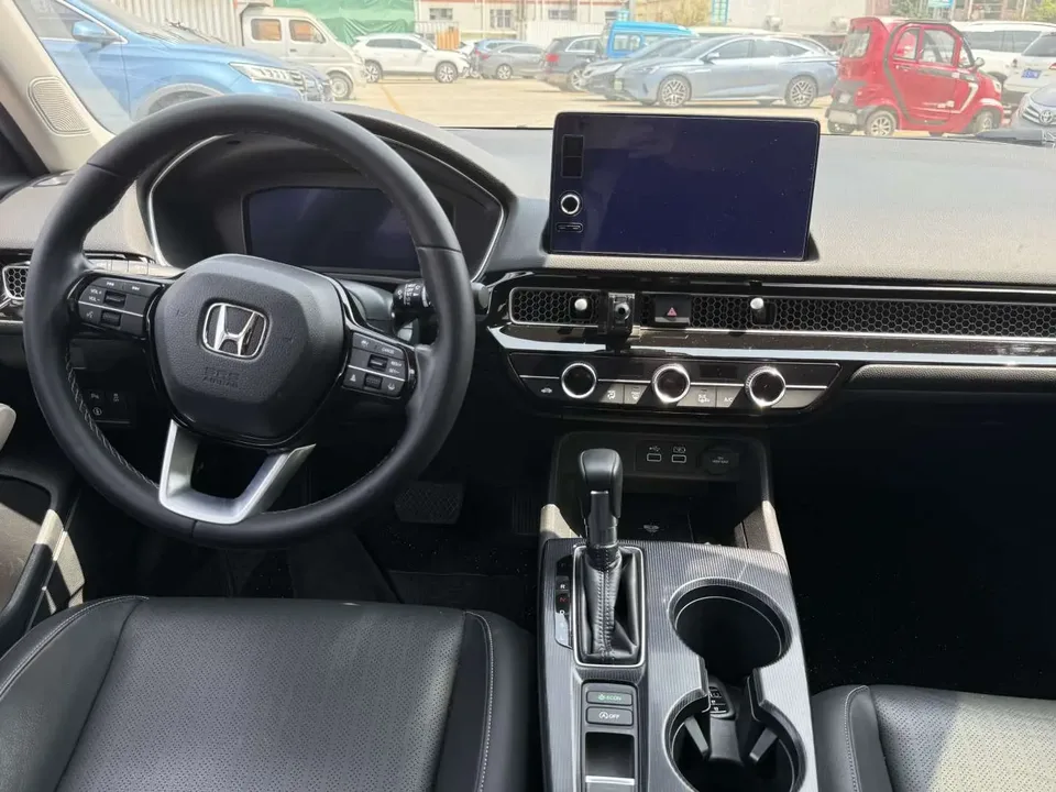Honda CIVIC 2022 Civic 240TURBO CVT Power Control Edition 2022 — миниатюра 2