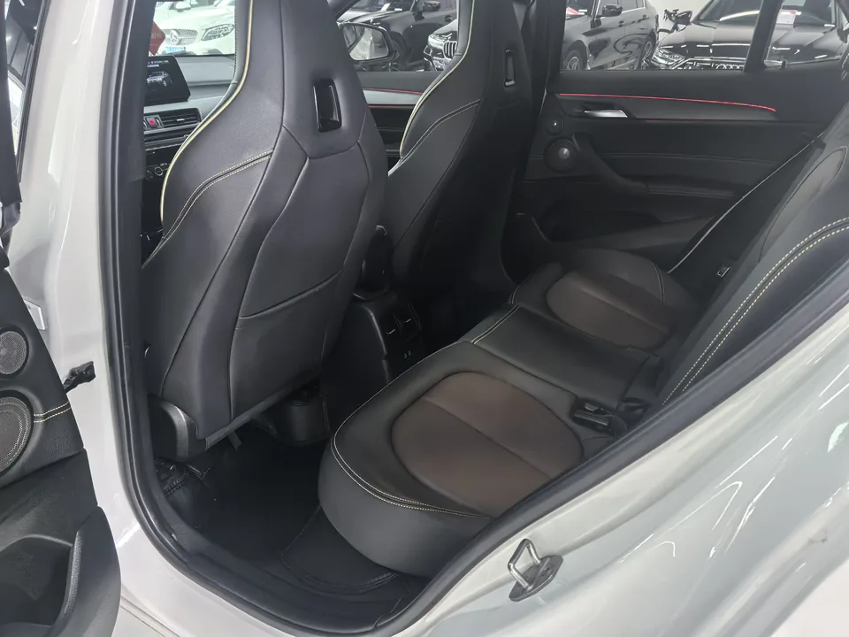 BMW X2 BMW X2 2023 sDrive25i Brilliant Edition 2023 — миниатюра 4