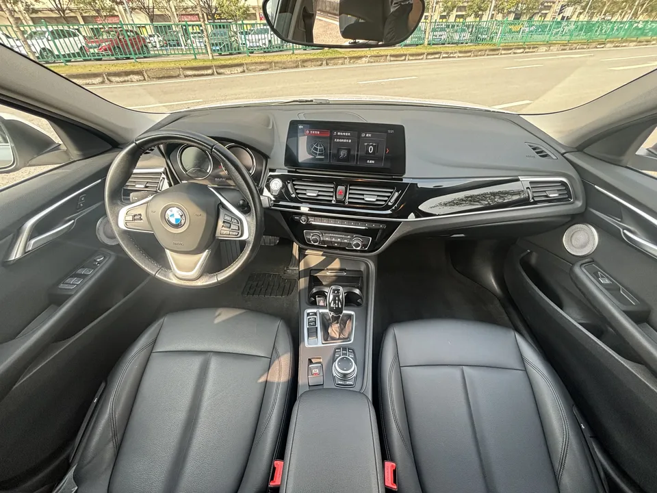 BMW 1 Series 1 Series 2021 facelift 120i M Sport 2022 — thumbnail 2