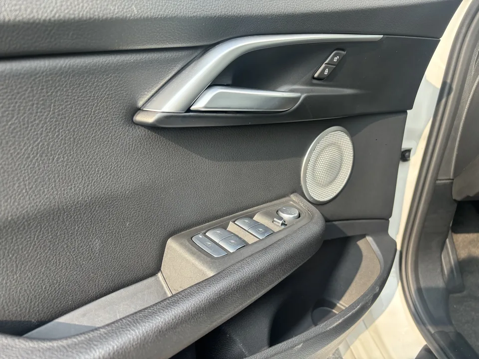 BMW 1 Series 1 Series 2021 facelift 120i M Sport 2022 — thumbnail 3