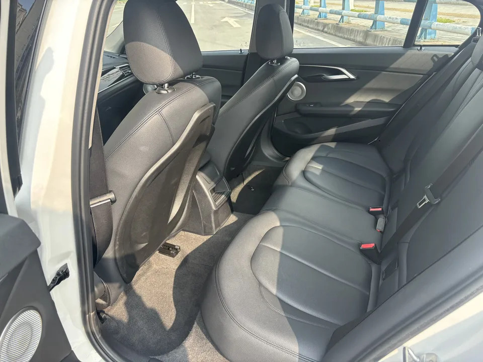 BMW 1 Series 1 Series 2021 facelift 120i M Sport 2022 — thumbnail 5
