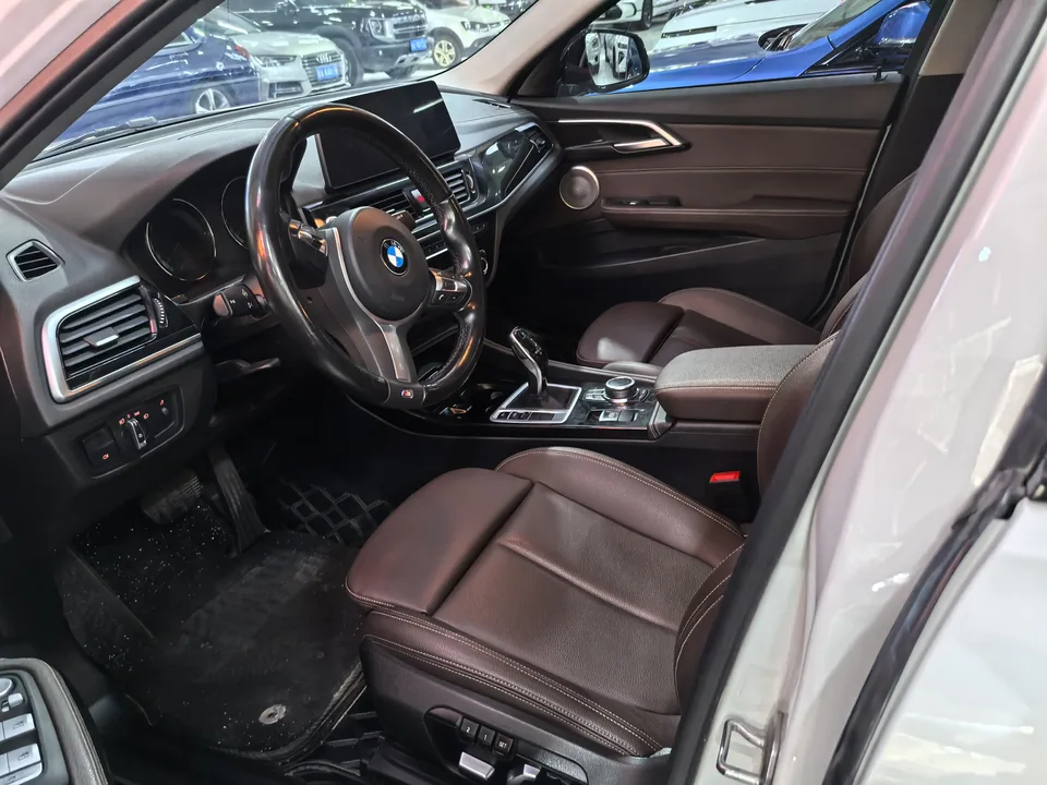 BMW 1 Series 1 Series 2023 BMW 1 Series 2023 120i M Sport Night Edition 2023 — thumbnail 3