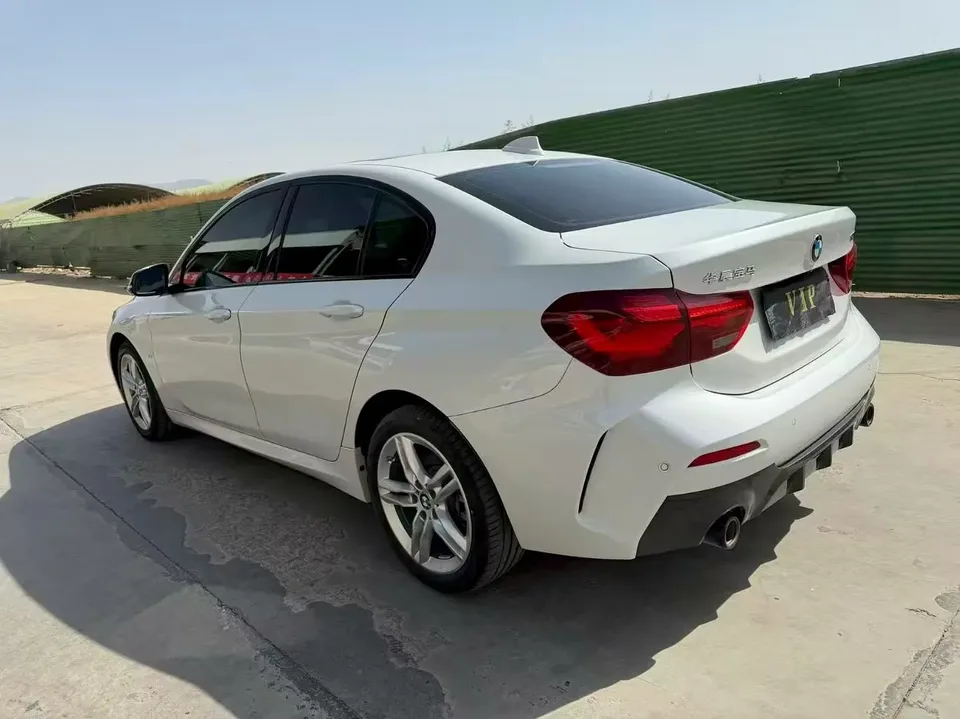 BMW 1 Series 1 Series 2023 BMW 1 Series 2023 120i M Sport Night Edition 2023 — thumbnail 4
