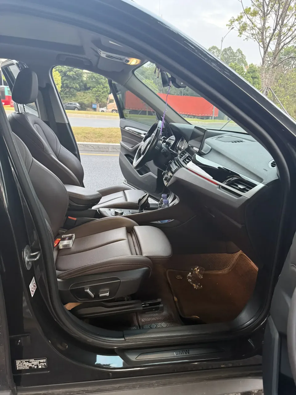 BMW X1 BMW X1 2022 sDrive25Li Leading Edition 2022 — миниатюра 4