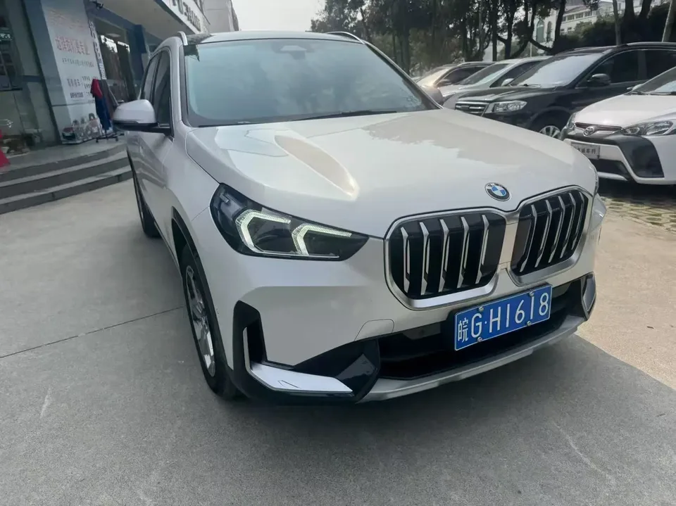 BMW X1 BMW X1 2023 sDrive20Li X Design Package 2024 — thumbnail 3