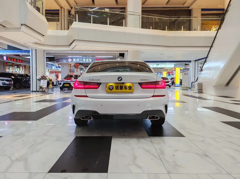 BMW 3 Series facelift 320Li M Sport package 2022 — миниатюра 2