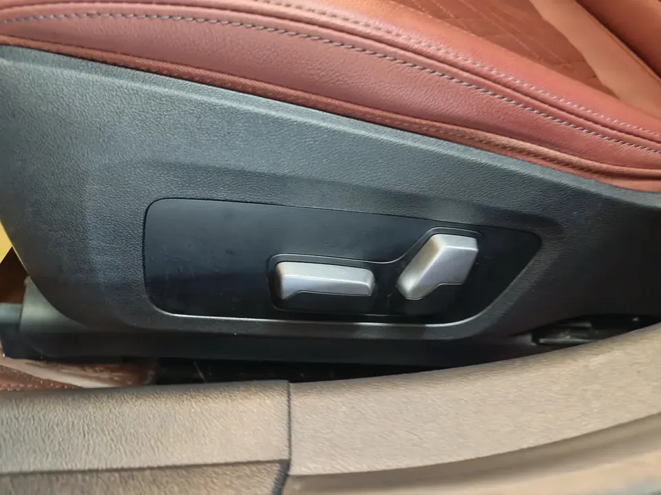 BMW 3 Series facelift 320Li M Sport package 2022 — миниатюра 3
