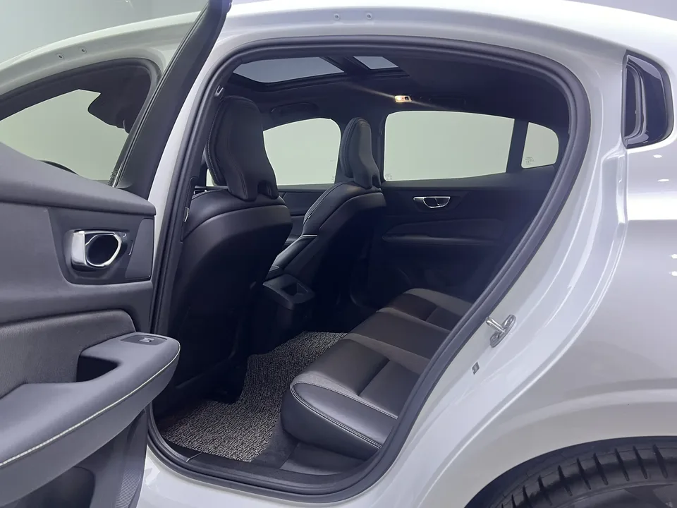 Volvo S60 Volvo S60 2022 B4 Zhiyuan Sports Edition 2022 — миниатюра 4