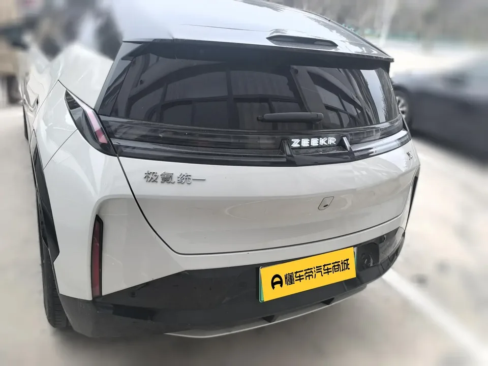 Zeekr X ME version five-seat rear drive 2023 — миниатюра 5