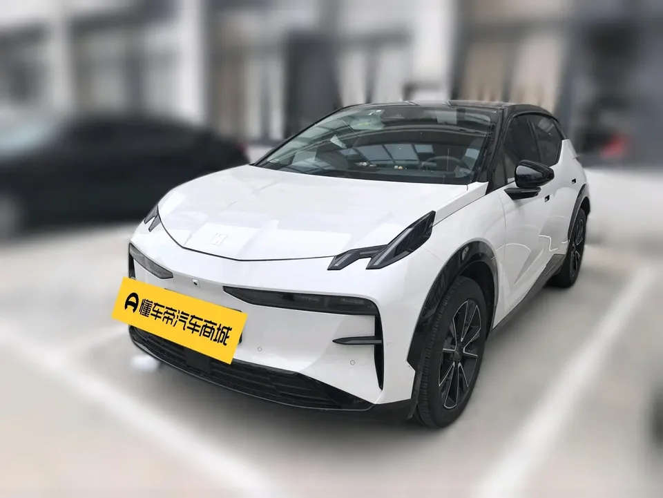 Zeekr X ME version five-seat rear drive 2023 — фото 1, купить с доставкой в Москву