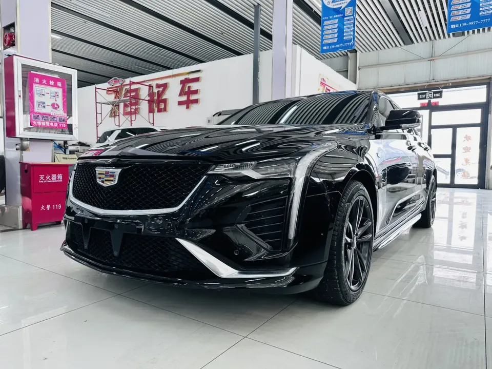 Cadillac CT4 2023