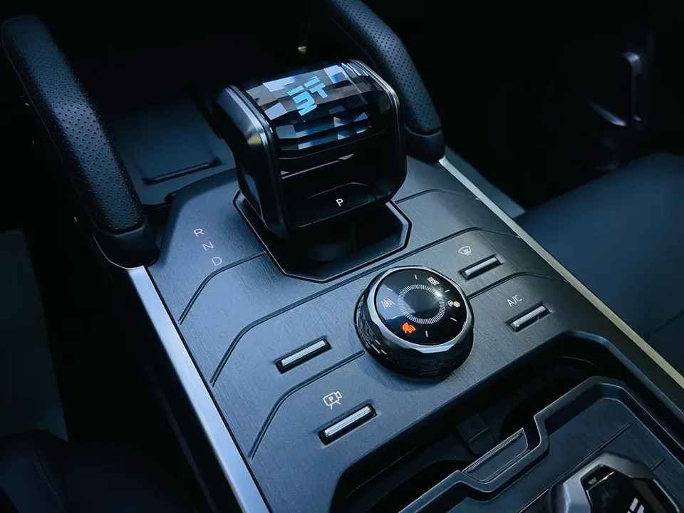 Jietu Shanhai Jetour Traveler C-DM 1.5TD DHT 208km 2WD Mountain Edition 2025 — миниатюра 3