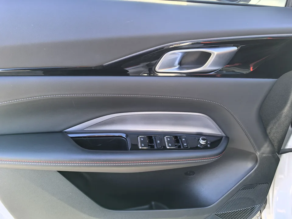 Oshan Changan Auchan Z6 Blue Whale 1.5T DCT smart model 2023 — миниатюра 5