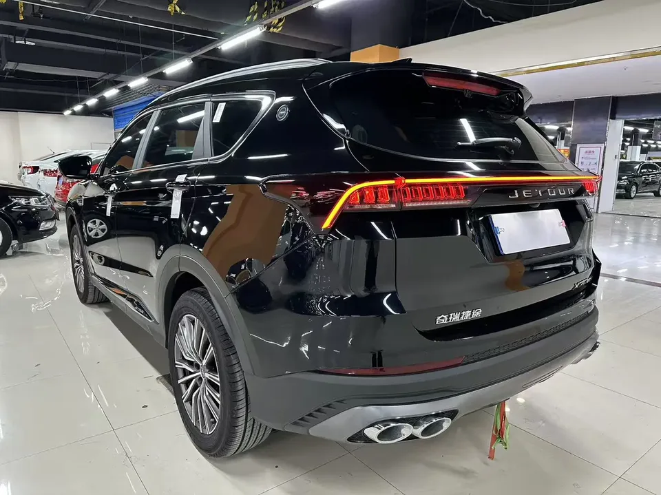Jetour Jietu X70 PLUS Jietu X70 PLUS 2024 Champion Edition 1.5T DCT Champion PRO 5-seater 2025 — thumbnail 2