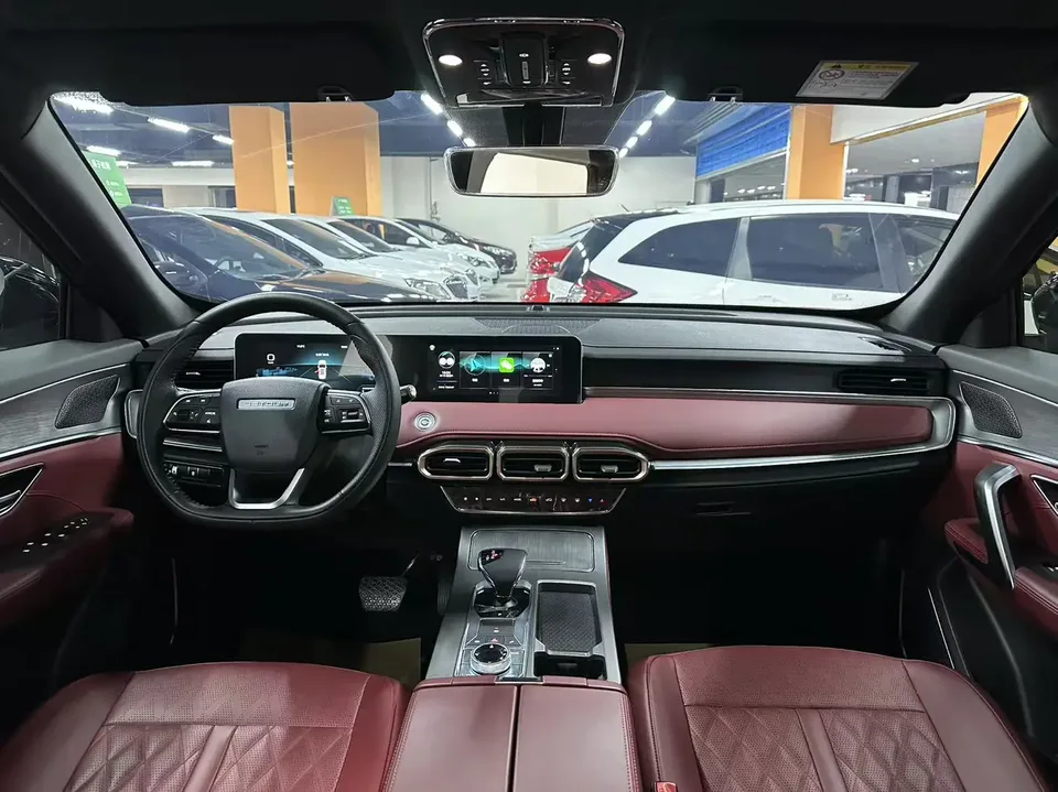 Jetour Jietu X70 PLUS Jietu X70 PLUS 2024 Champion Edition 1.5T DCT Champion PRO 5-seater 2025 — thumbnail 4