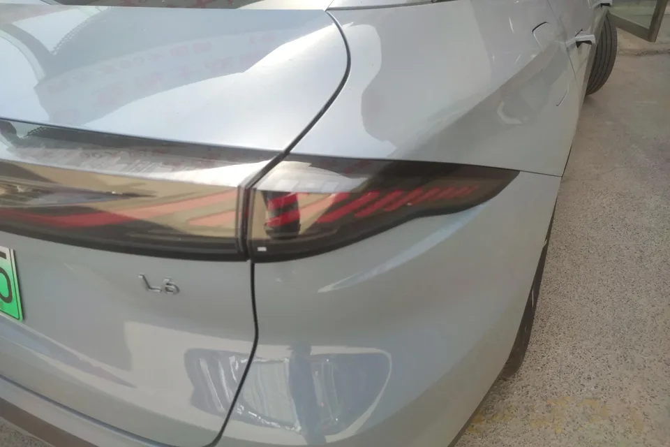 Geely Galaxy L6 Galaxy L6 2024 Longteng version 1.5T DHT 125km PLUS 2024 — thumbnail 2