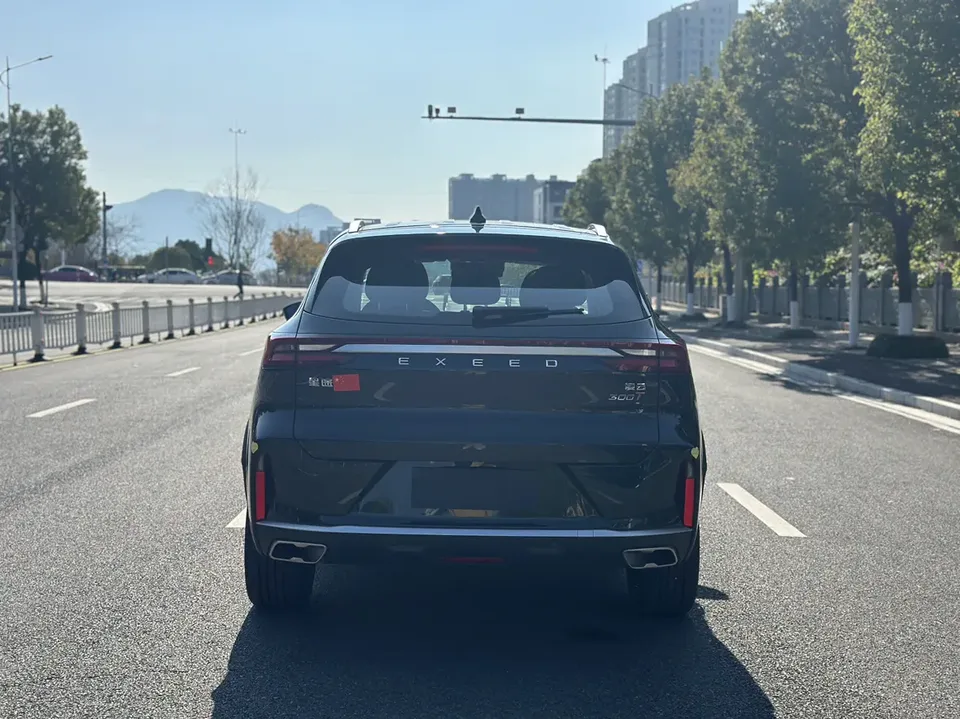 Exeed TXL Stars in the clouds 2025 300T 2WD King Edition 2025 — thumbnail 2