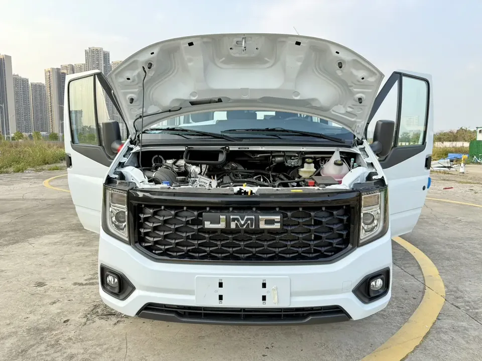 Jiangling Fushun Fushun 2024 2.0T 6MT diesel short-wheelbase mid-high roof commercial multi-purpose passenger vehicle, 5/6 seats 2026 — thumbnail 3