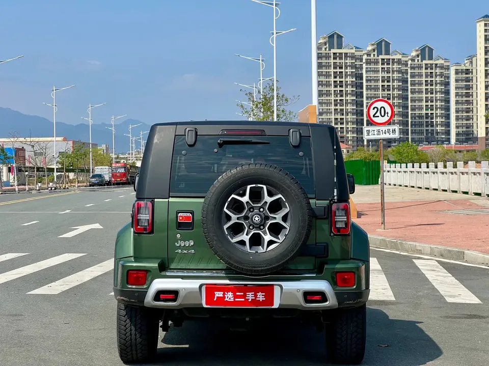 BAIC Beijing Off-road BJ40 2.0T Automatic Four-wheel Drive Tribute to 2020 Edition Knight Type 2023 — миниатюра 4