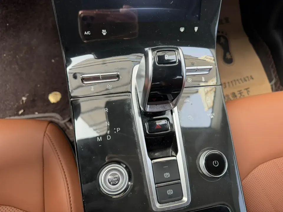 Chery Tiggo 8 PLUS 290TGDI DCT luxury edition 2022 — миниатюра 3
