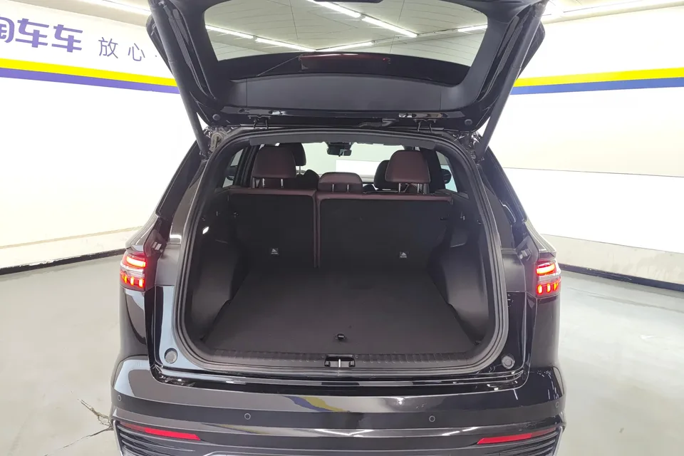 Geely Monjaro Xingyue L 2024 2.0TD High Power Automatic 2WD Yunqi Edition 2025 — миниатюра 5