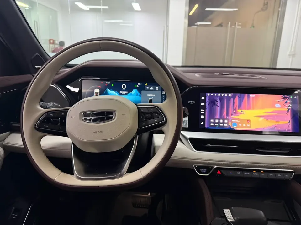 Geely Monjaro 2.0TD DCT EVO 2WD Smart Edition 2023 — миниатюра 4