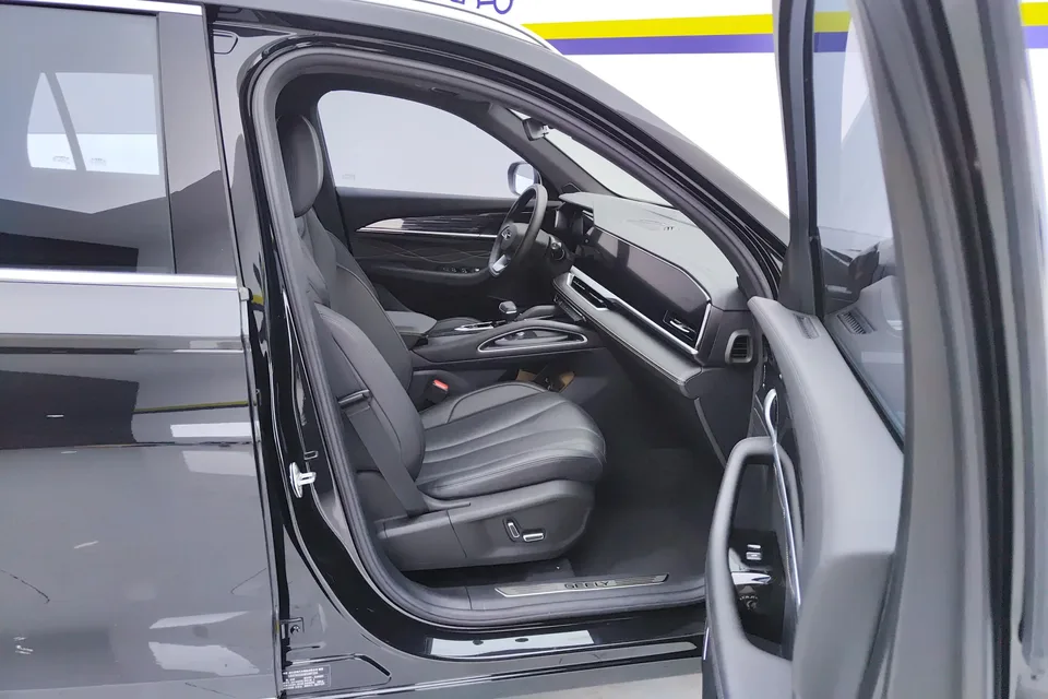 Geely Monjaro 2.0TD DCT EVO 2WD Changfeng Edition 2025 — миниатюра 5