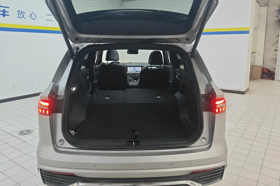 Geely Monjaro Xingyue L 2024 2.0TD High Power Automatic 2WD Skyline Edition 2024 — миниатюра 5