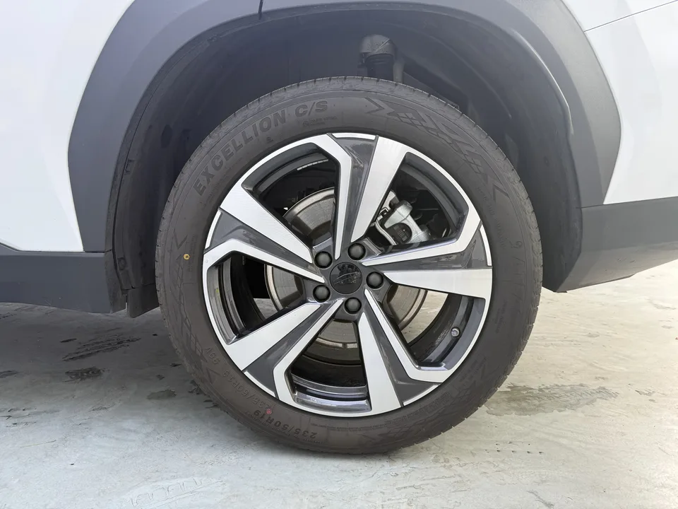 Geely Atlas L fourth generation 1.5TD DCT Shanhe 2025 — миниатюра 3