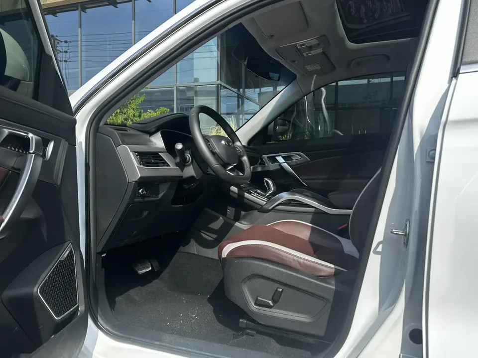 Geely Atlas Boyue 2022 1.8TD DCT Smart Elegant Edition 2022 — thumbnail 5