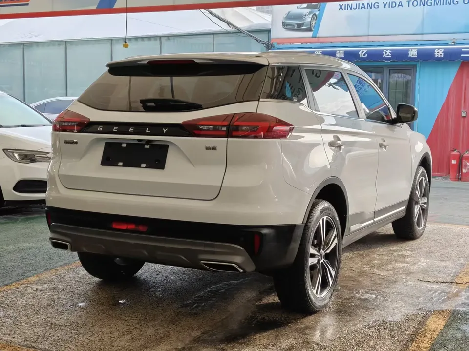 Geely Atlas 1.8TD DCT Smart Elegant Edition 2023 — миниатюра 2