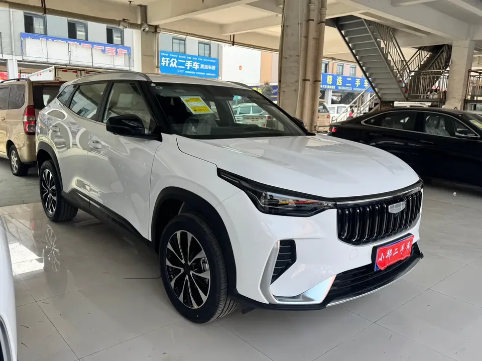 Geely Atlas Boyue 2026 1.5TD Yearning 2026 — миниатюра 3