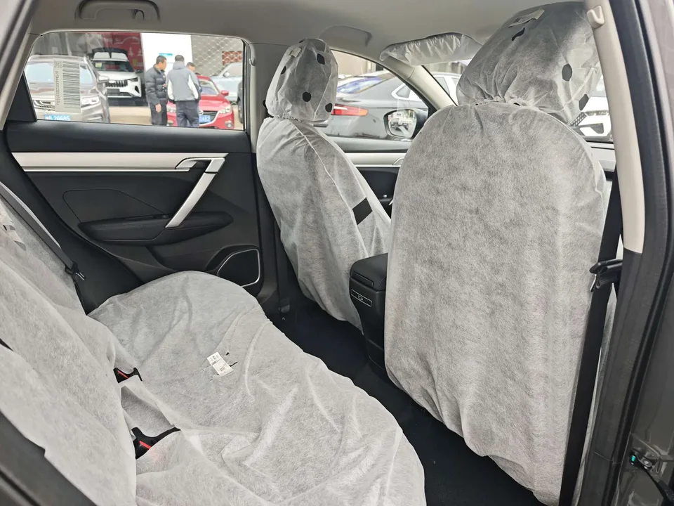 Geely Coolray SX11 Binyue 2025 1.5L CVT Super Edition 2026 — миниатюра 3
