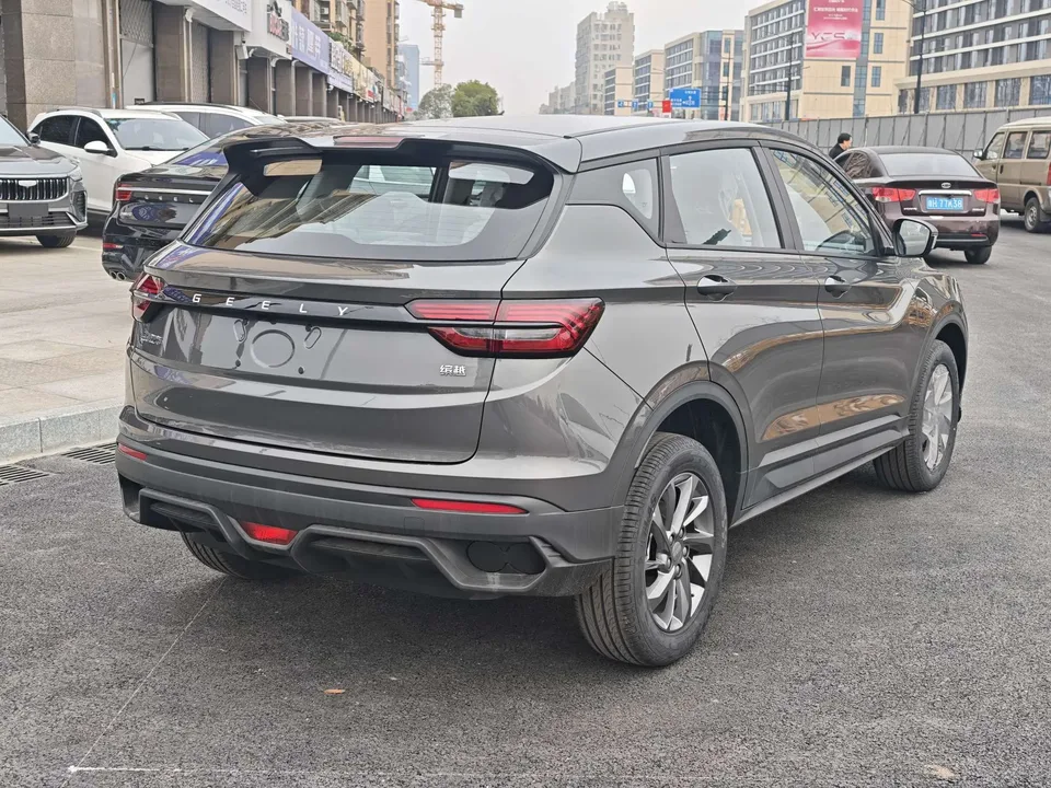 Geely Coolray SX11 Binyue 2025 1.5L CVT Super Edition 2026 — миниатюра 5