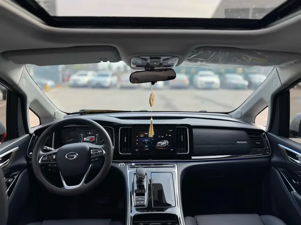 GAC Trumpchi M8 Trumpchi M8 2024 Lingxiu Series 390T Luxury Edition 2025 — thumbnail 3