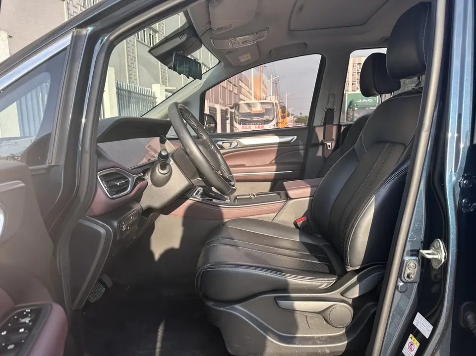 GAC Trumpchi M6 Pro 270T Automatic Deluxe Edition 2022 — миниатюра 4