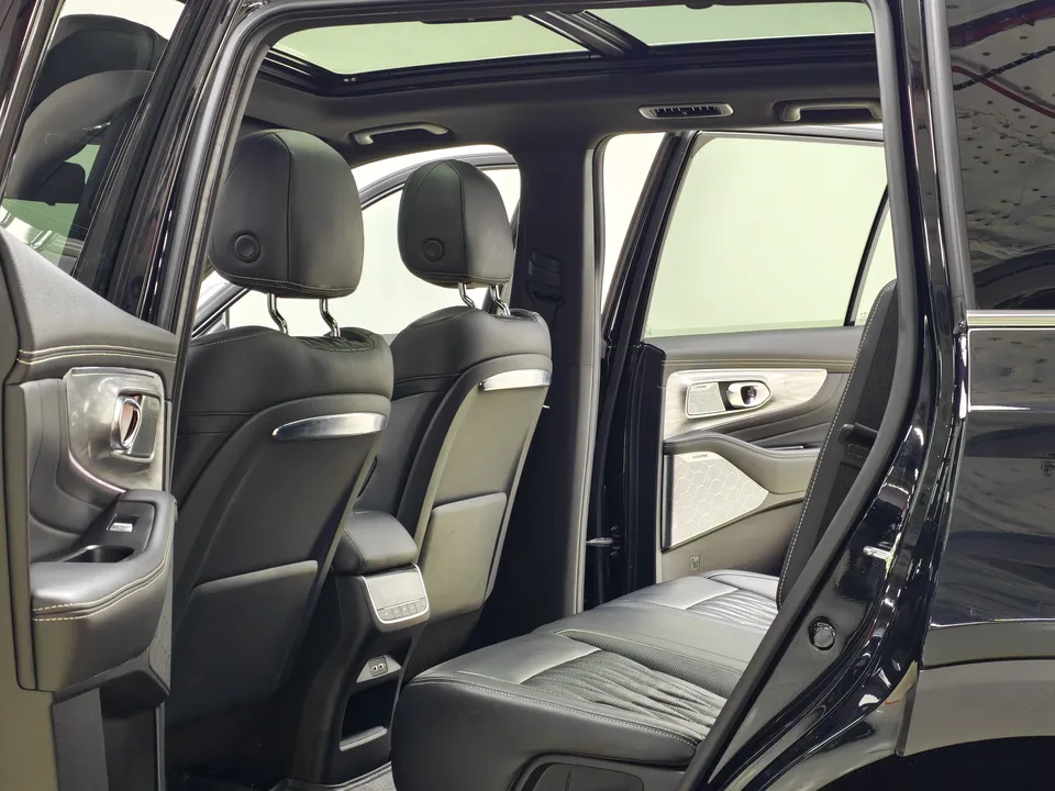 GAC Trumpchi GS8 Trumpchi GS8 2022 Trumpchi GS8 2022 Pilot Series 2.0TGDI 2WD Premium Edition 7 Seaters 2022 — thumbnail 3