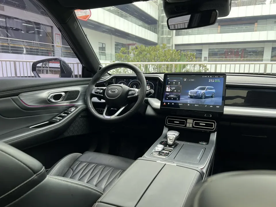 GAC Trumpchi GS8 Trumpchi GS8 2022 Trumpchi GS8 2022 Pilot Series 2.0TGDI 2WD luxury smart connected version 7 seats 2023 — thumbnail 3