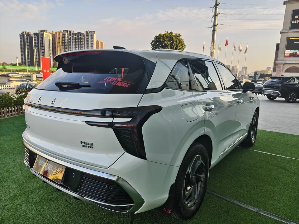 Hongqi HS3 1.5T Brave Edition 2023 — миниатюра 2