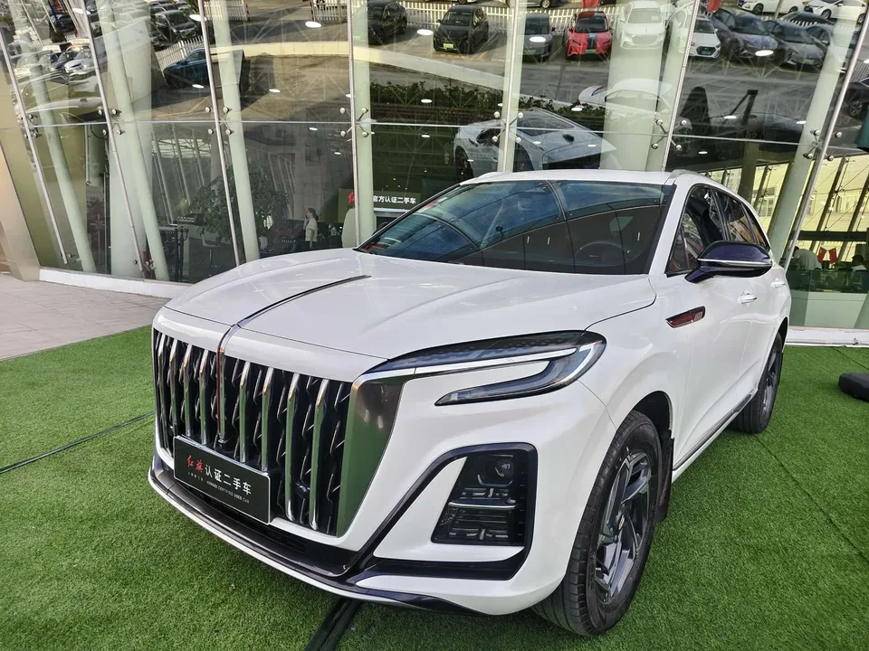 Hongqi HS3 2023