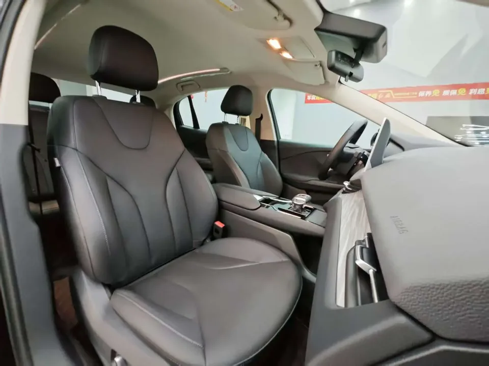 Hongqi E-QM5 500KM Travel Edition 100kW 2024 — миниатюра 5