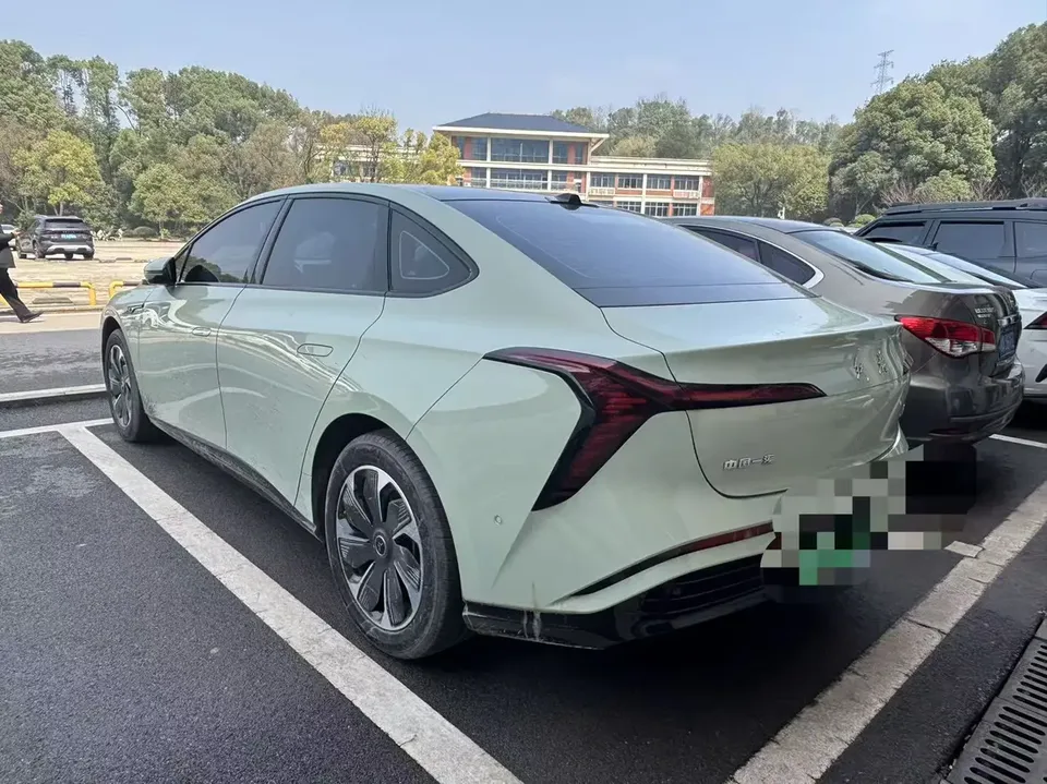 Hongqi Red Flag Tiangong 05 550 Smart Edition 2025 — миниатюра 4