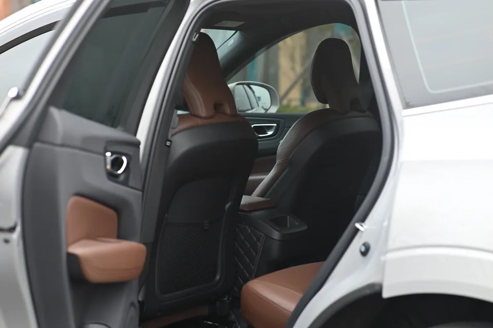 Volvo XC60 Volvo XC60 2023 B5 4WD Zhiyi Deluxe Edition 2022 — thumbnail 3