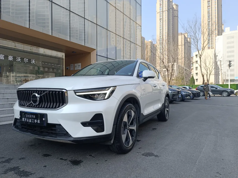 Volvo XC40 2024