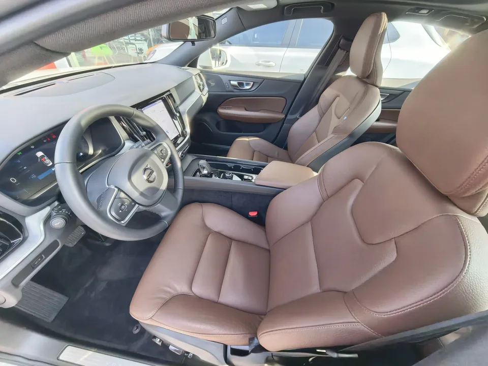 Volvo S60 S60 2025 Volvo S60 2025 B4 Zhiyi Luxury Edition 2025 — thumbnail 3